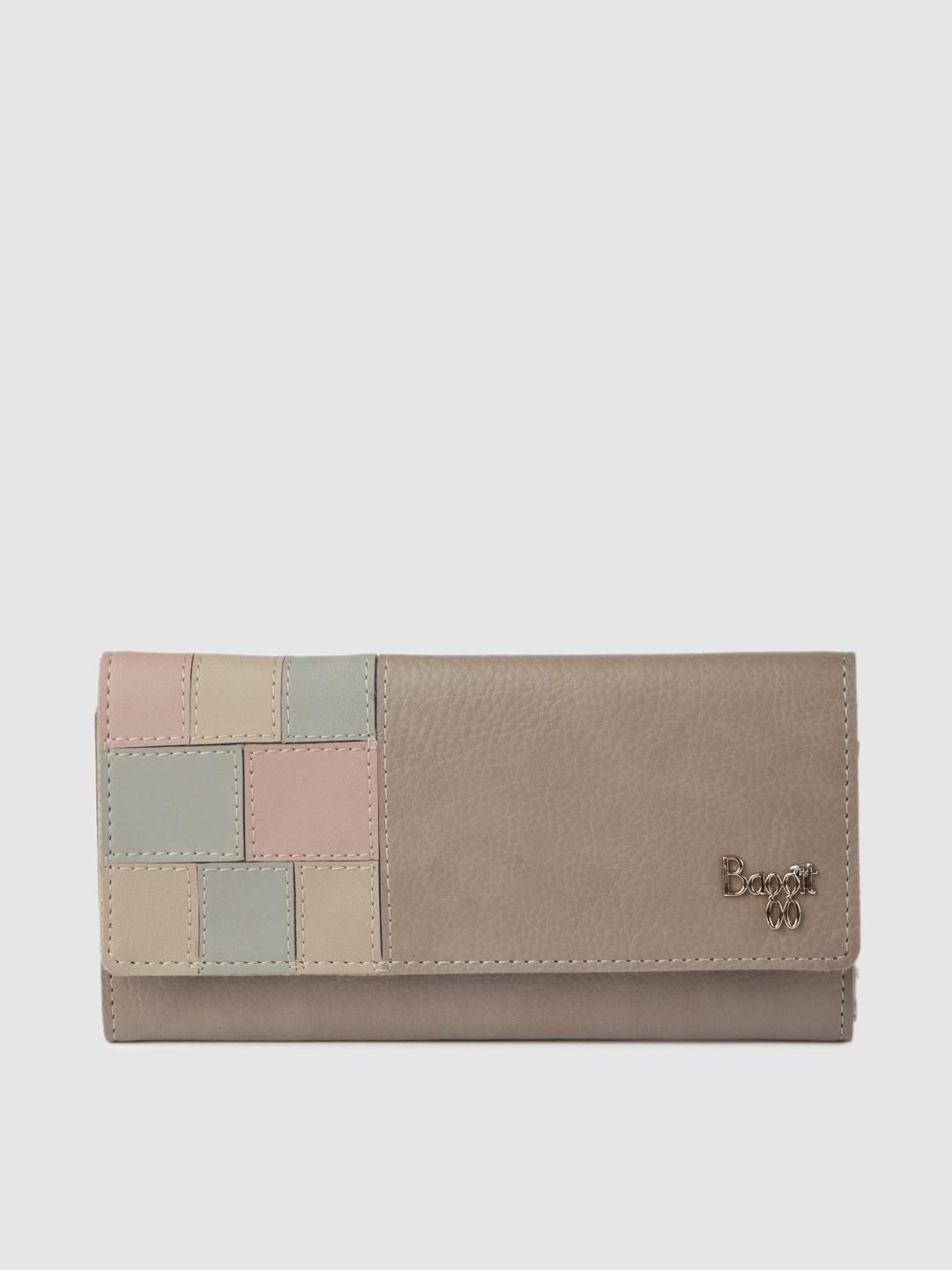 baggit women taupe textured three fold wallet