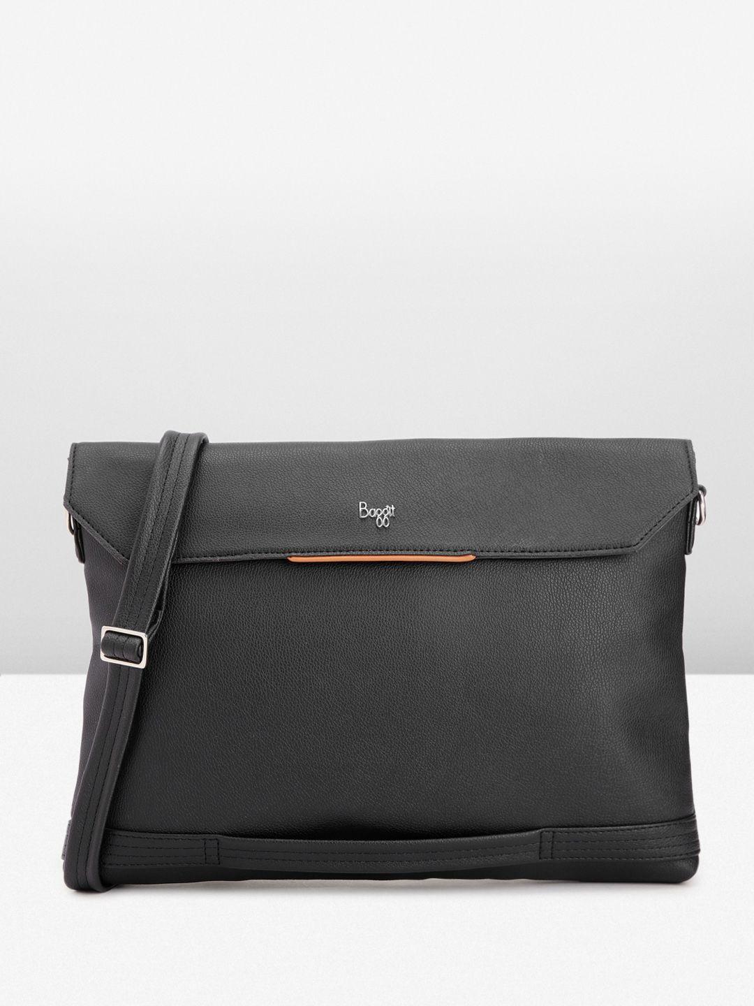 baggit men solid laptop bag