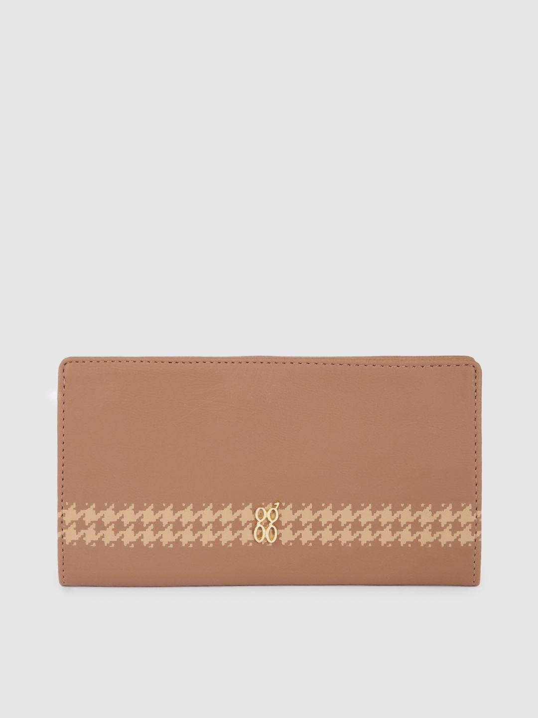 baggit women beige envelope