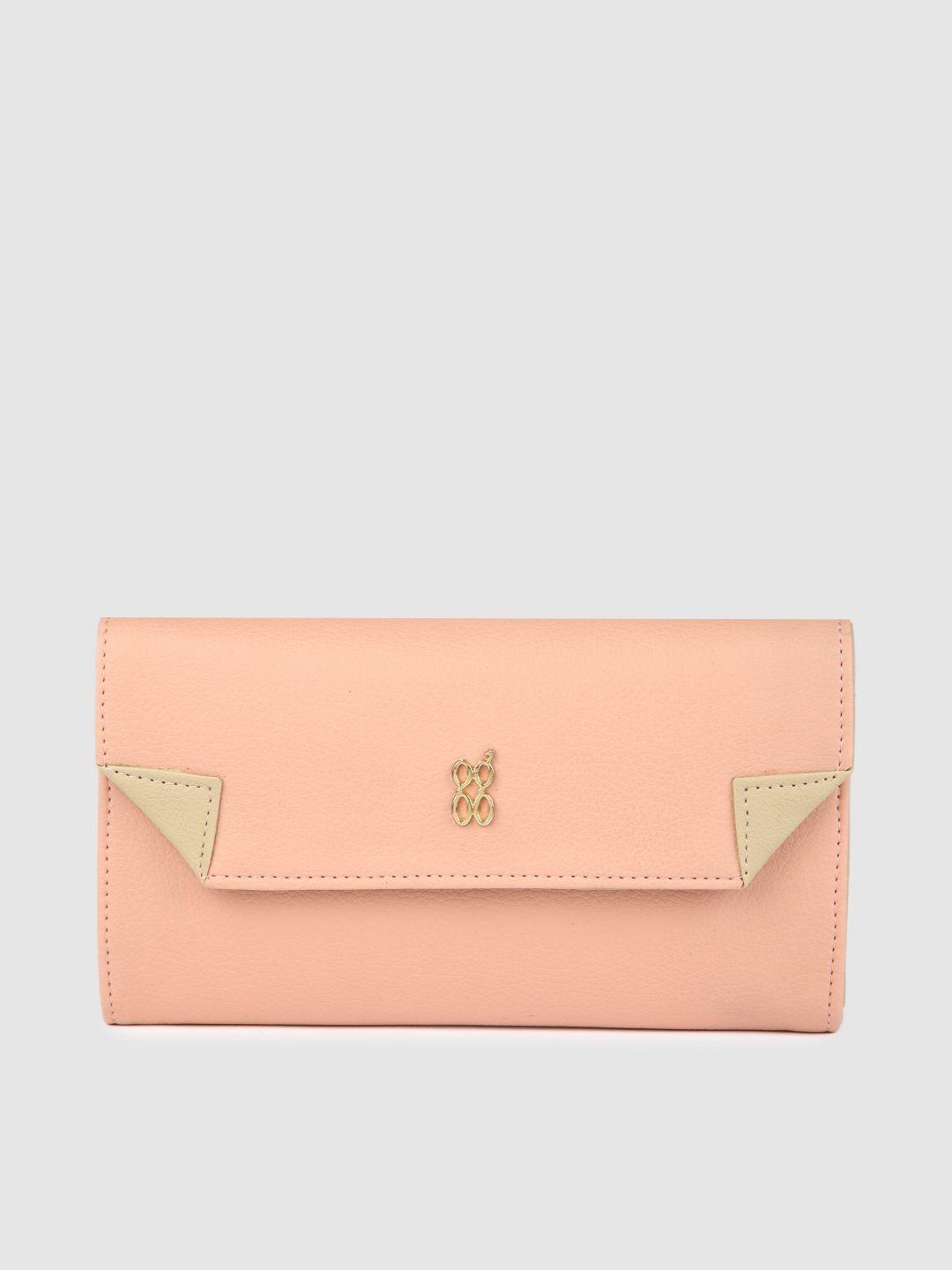 baggit women peach-coloured & beige textured synthetic leather envelope