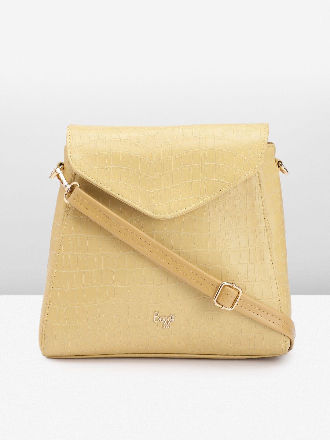baggit women textured sling bag