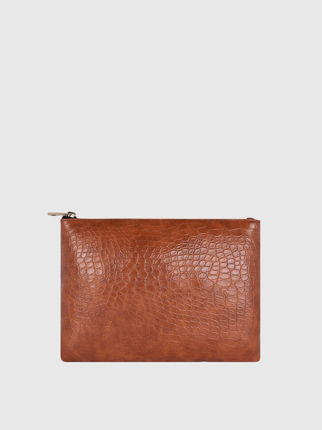 bagsy malone women maroon textured clutch