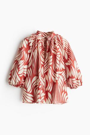 balloon-sleeved blouse
