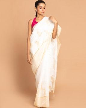 banarasi saree with tasseled pallu