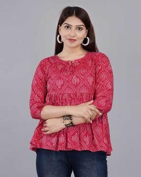 bandhani print top with neck tie-up