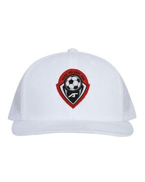 baseball cap with adjustable buckle fastening