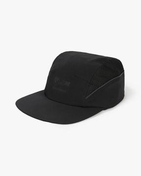 baseball cap with buckle closure