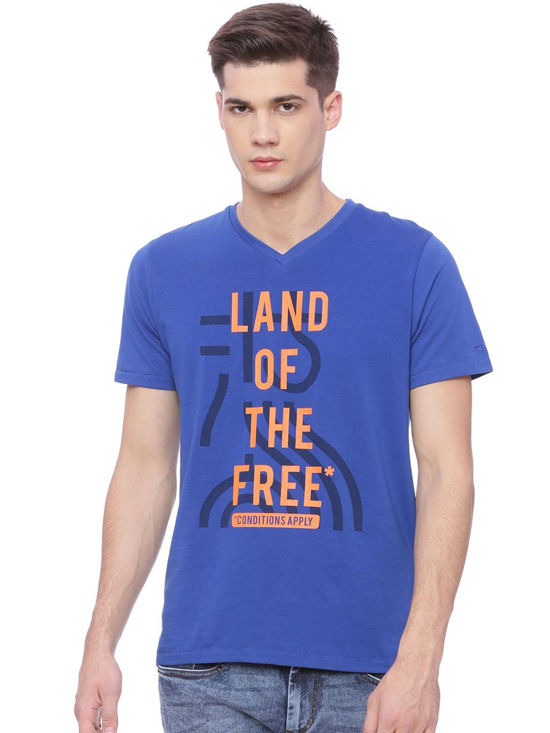 basics men blue printed v-neck t-shirt