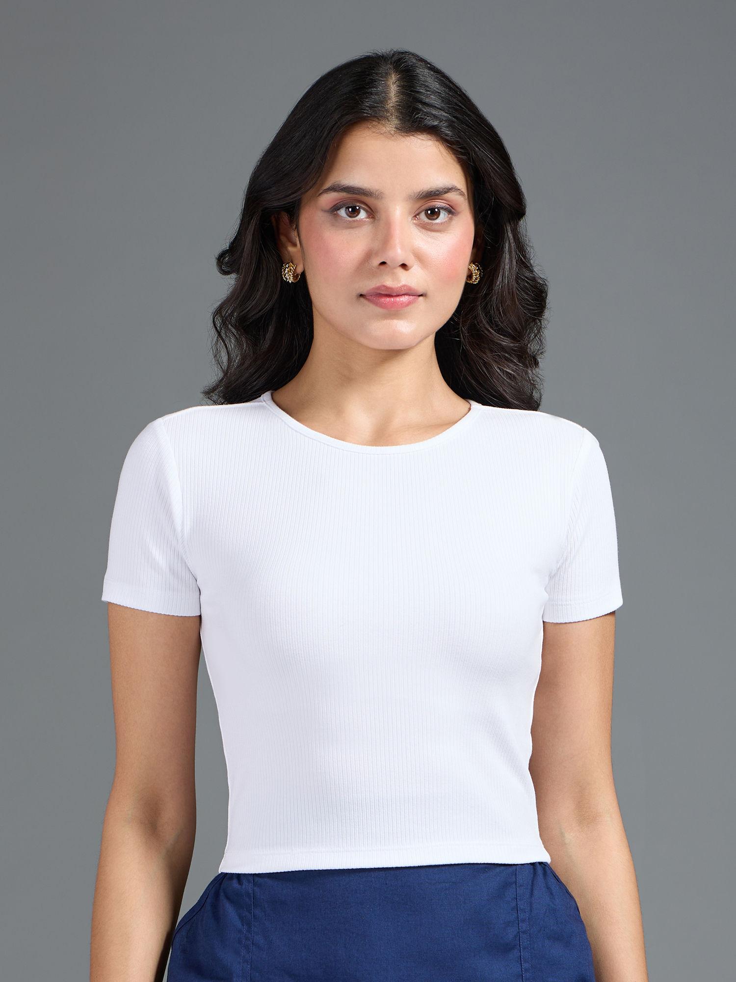 basics white solid round neck ribbed t shirt