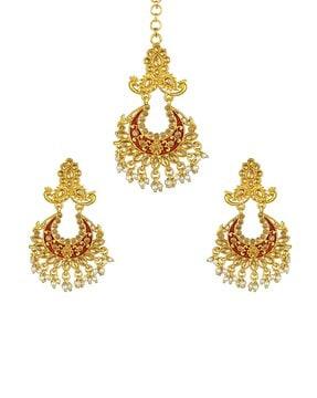 beaded chandbali earrings with maang tika