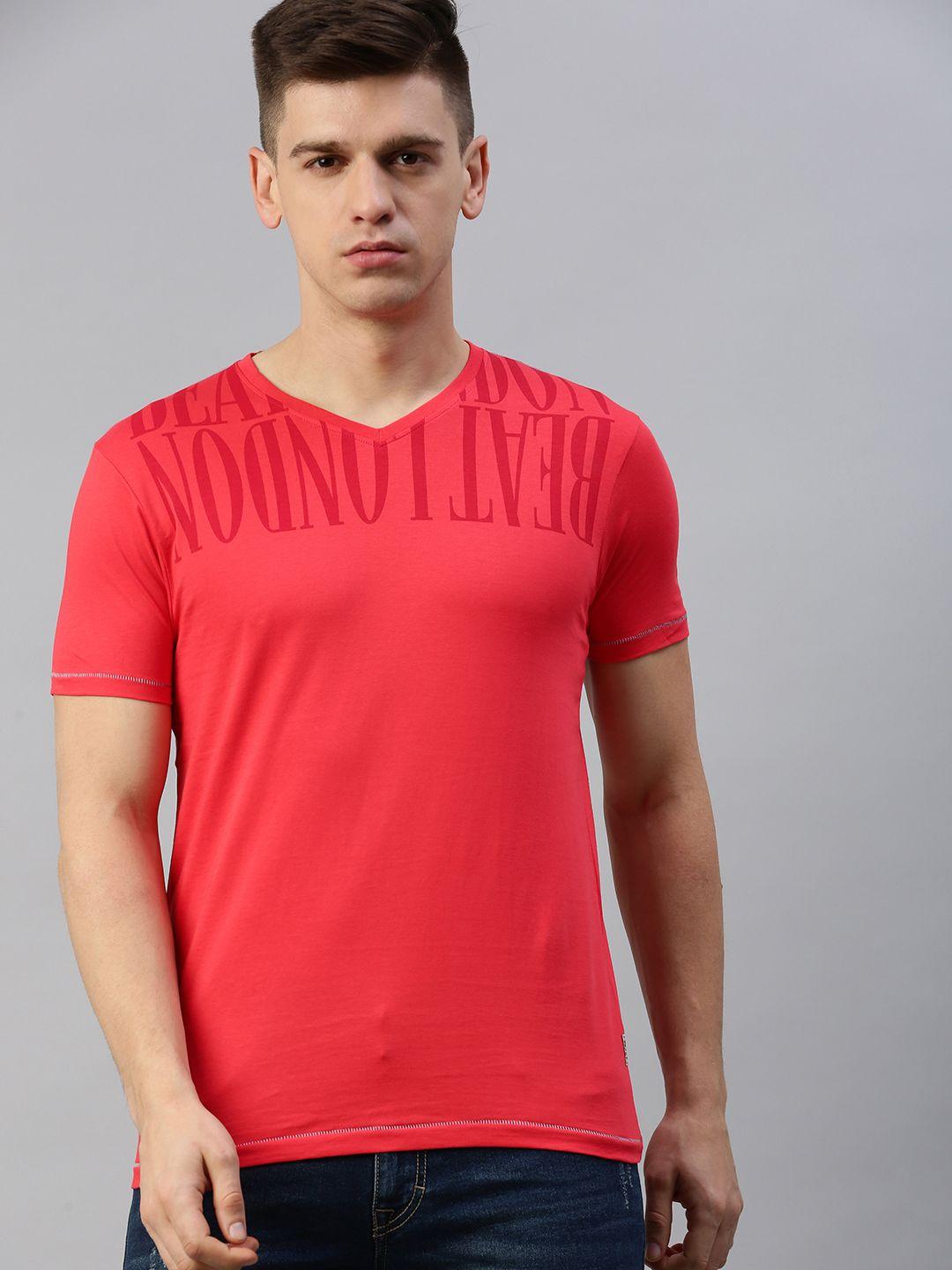 beat london by pepe jeans men red printed slim fit round neck pure cotton t-shirt