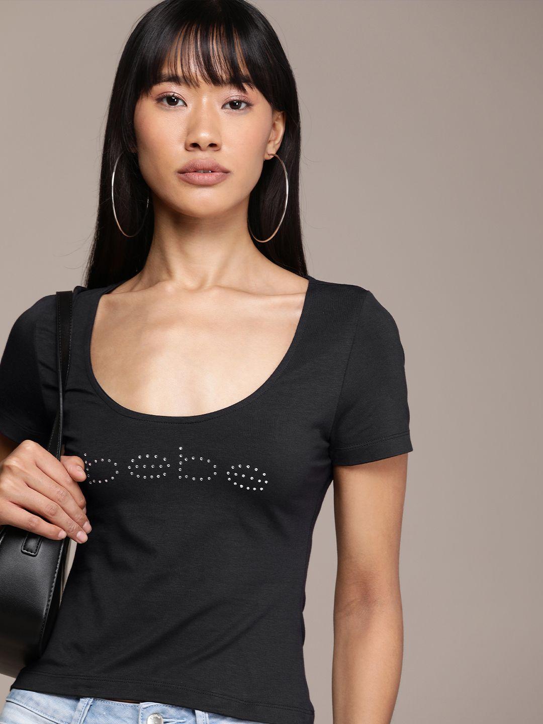 bebe embellished scoop neck t-shirt