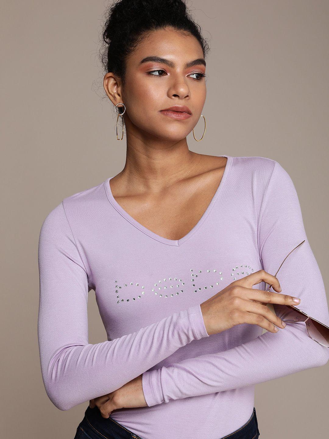 bebe women lavender frost essential brand logo embellished v-neck t-shirt