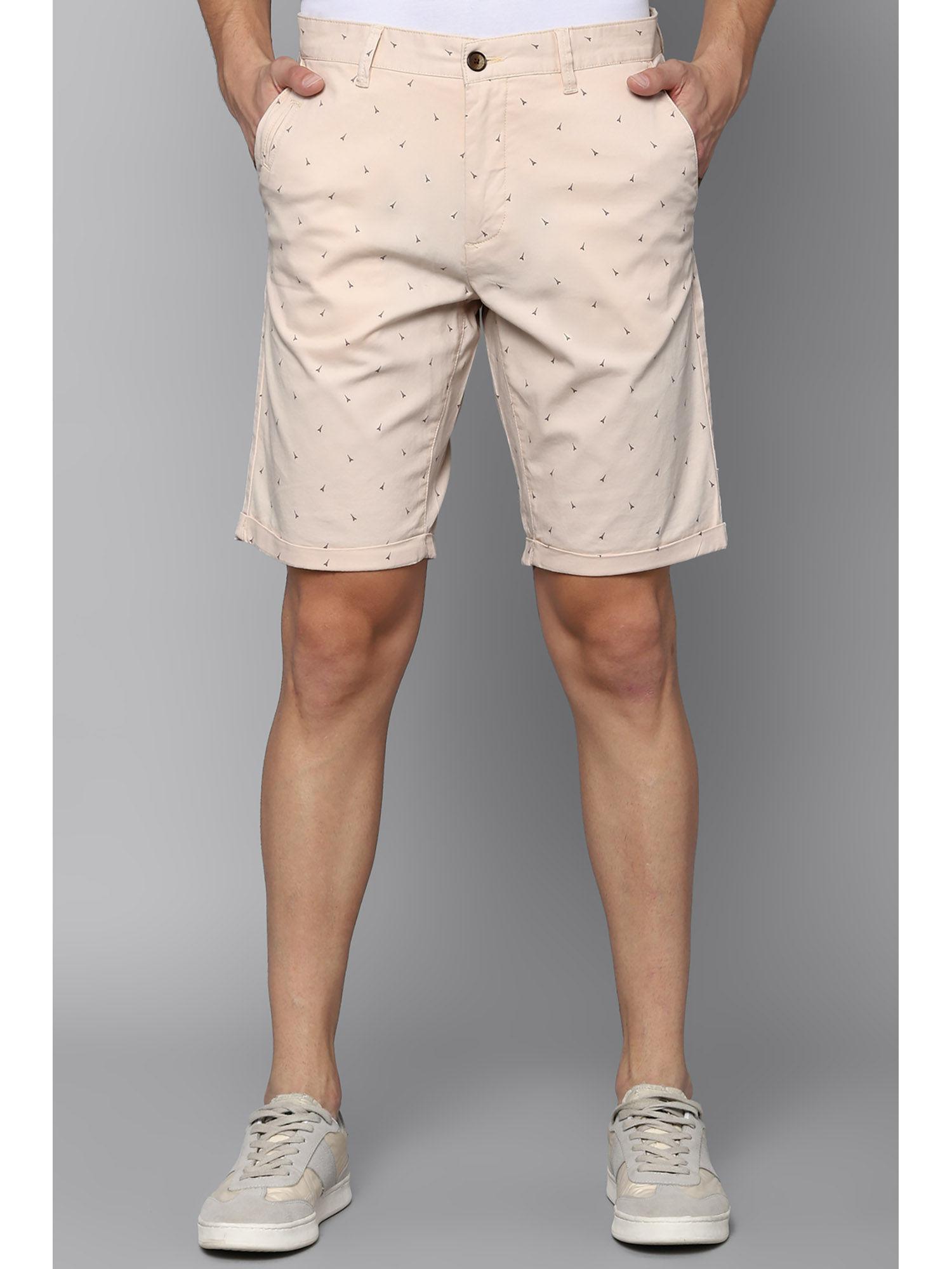 beige shorts