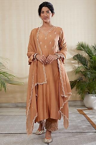 beige silk chanderi hand & machine embroidered kurta set