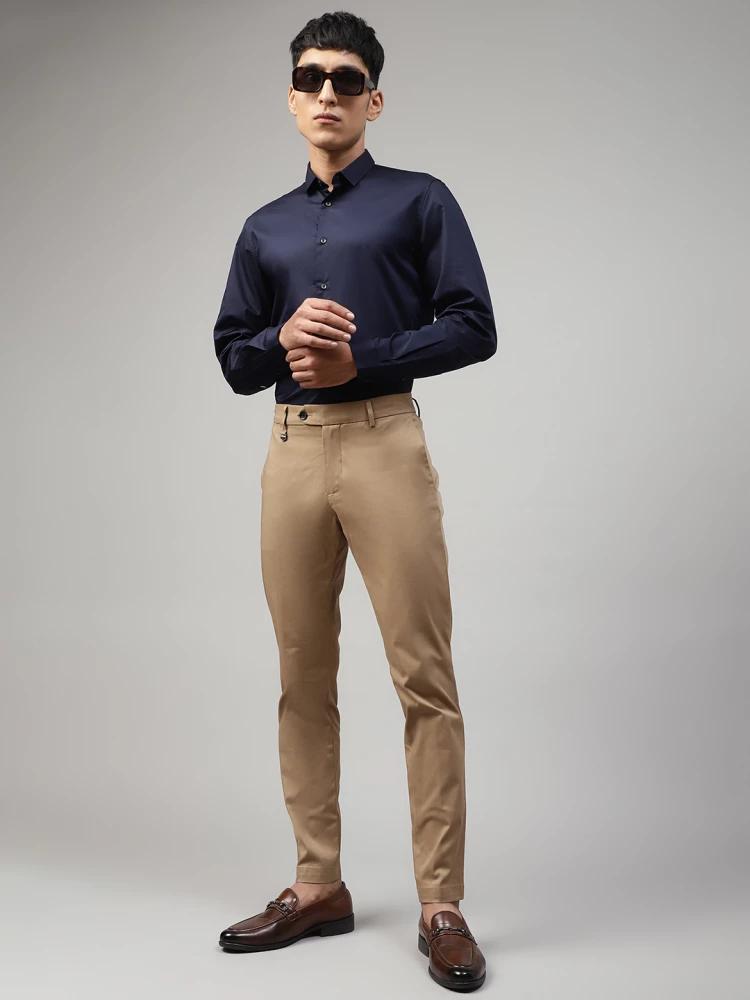 beige solid skinny fit trouser