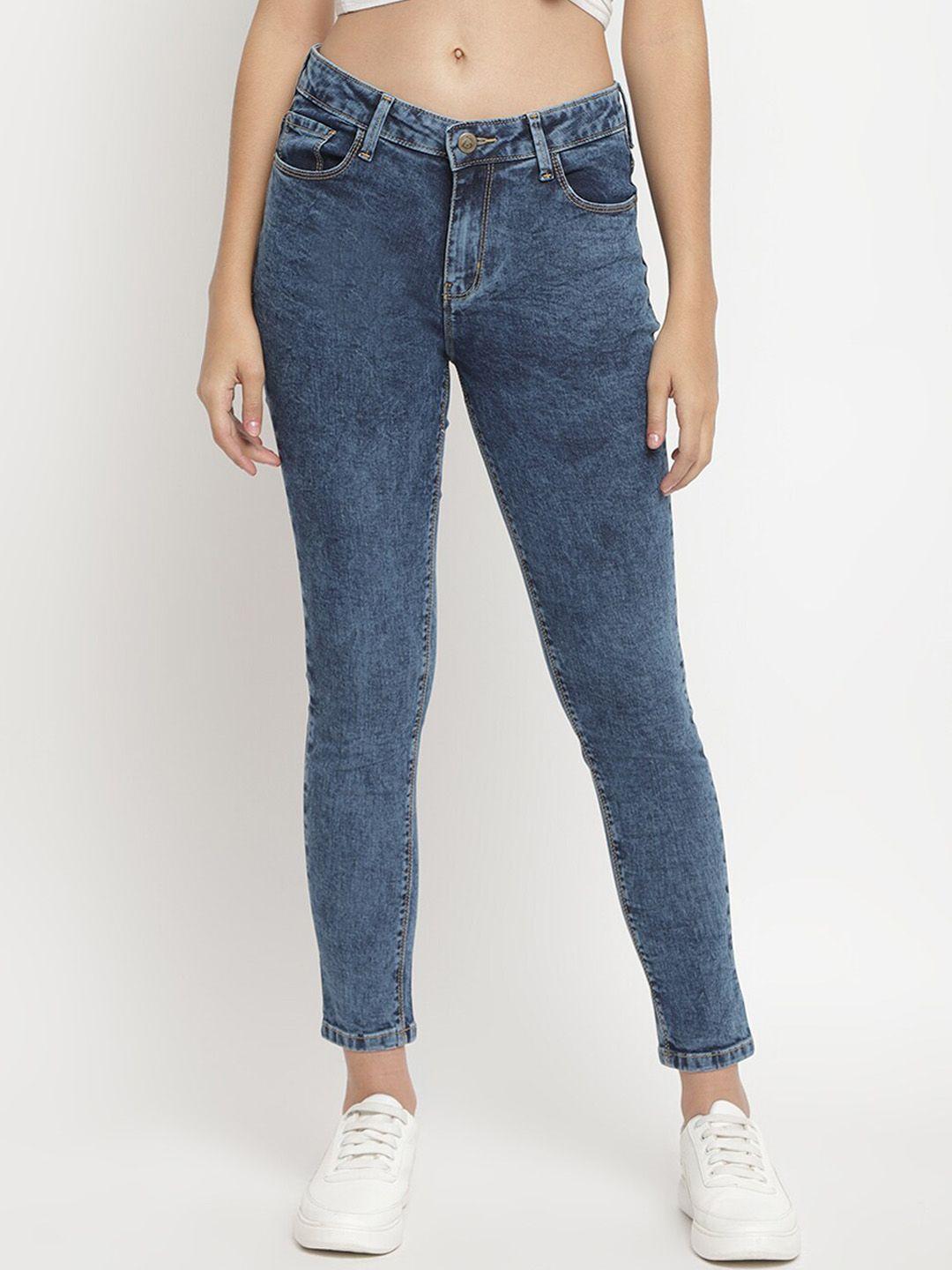 belliskey women blue slim fit mid-rise clean look jeans