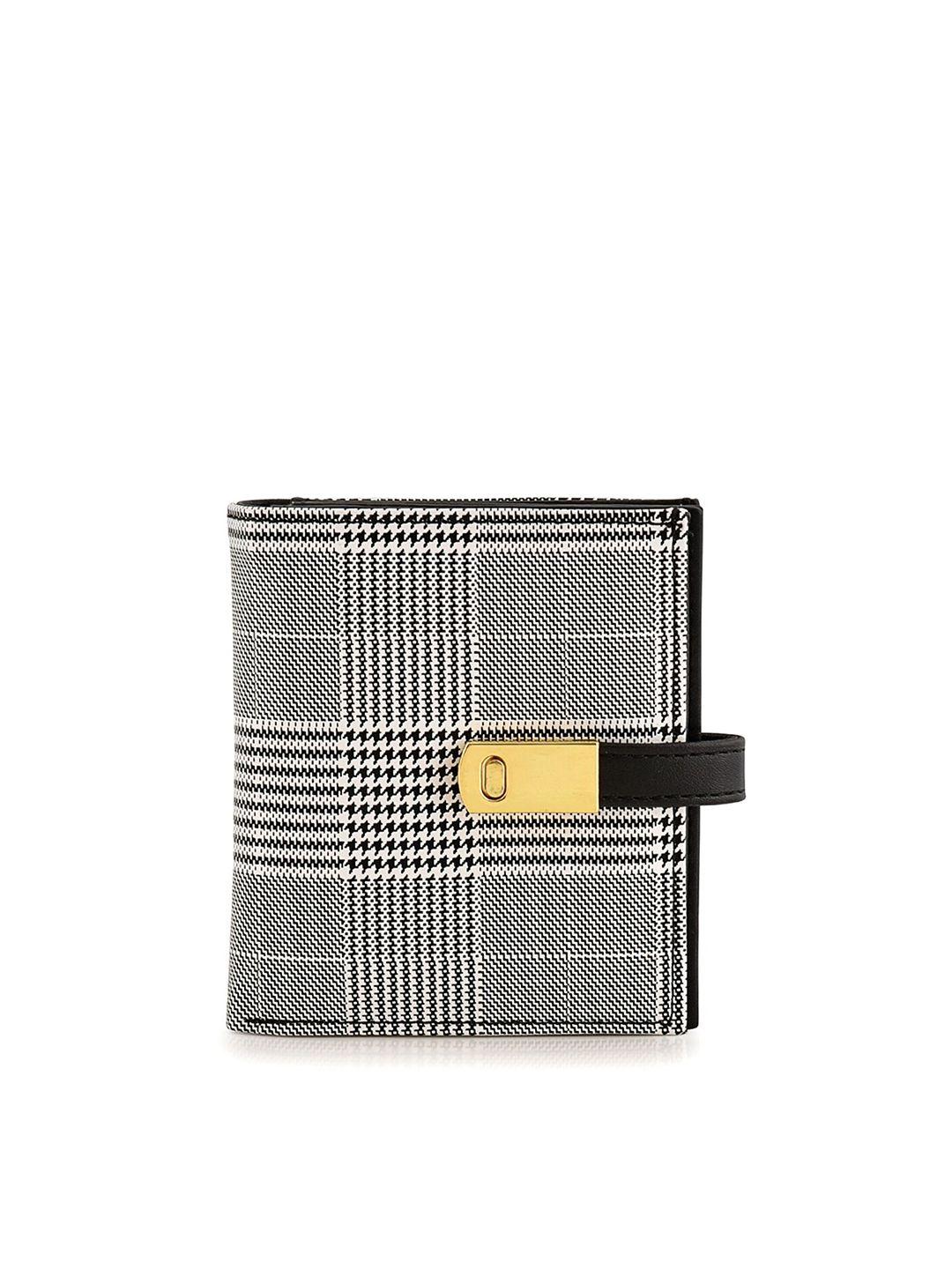 bellissa women black & white checked two fold wallet