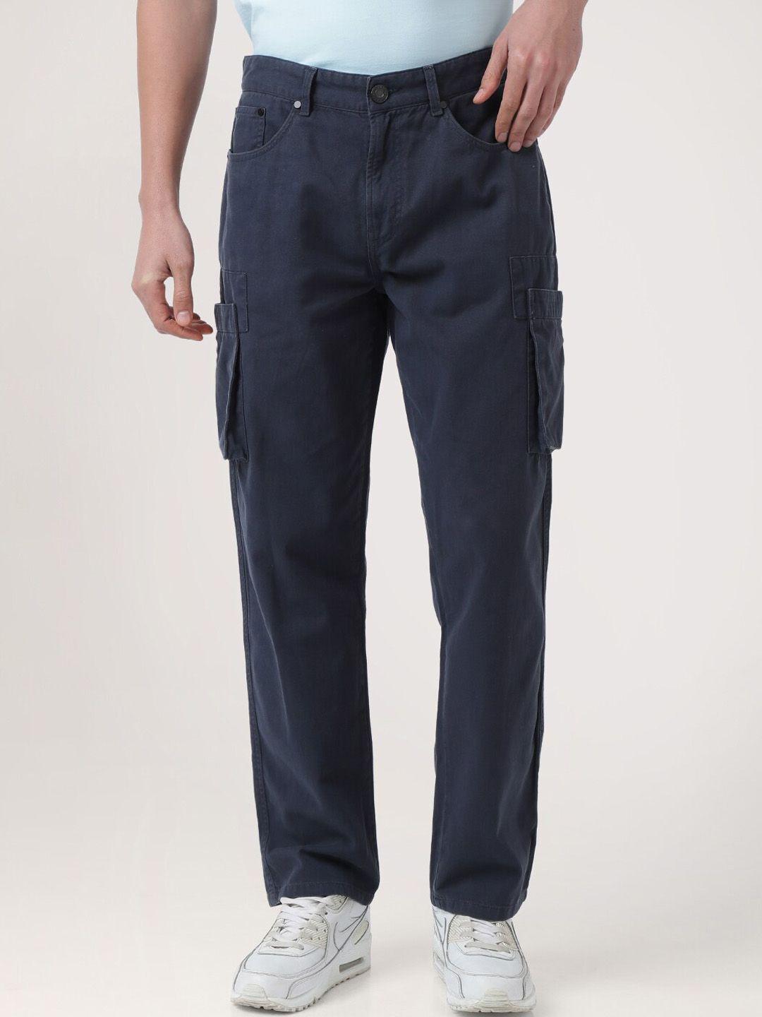 bene kleed men straight fit mid-rise pure cotton cargos