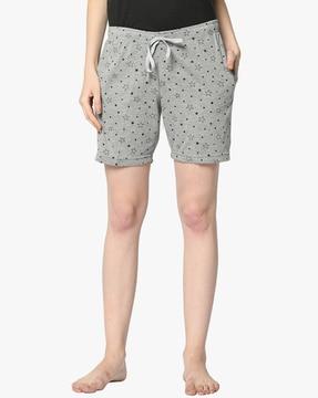 bermuda shorts with geometric detail