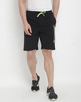 bermudas shorts with drawstring waist