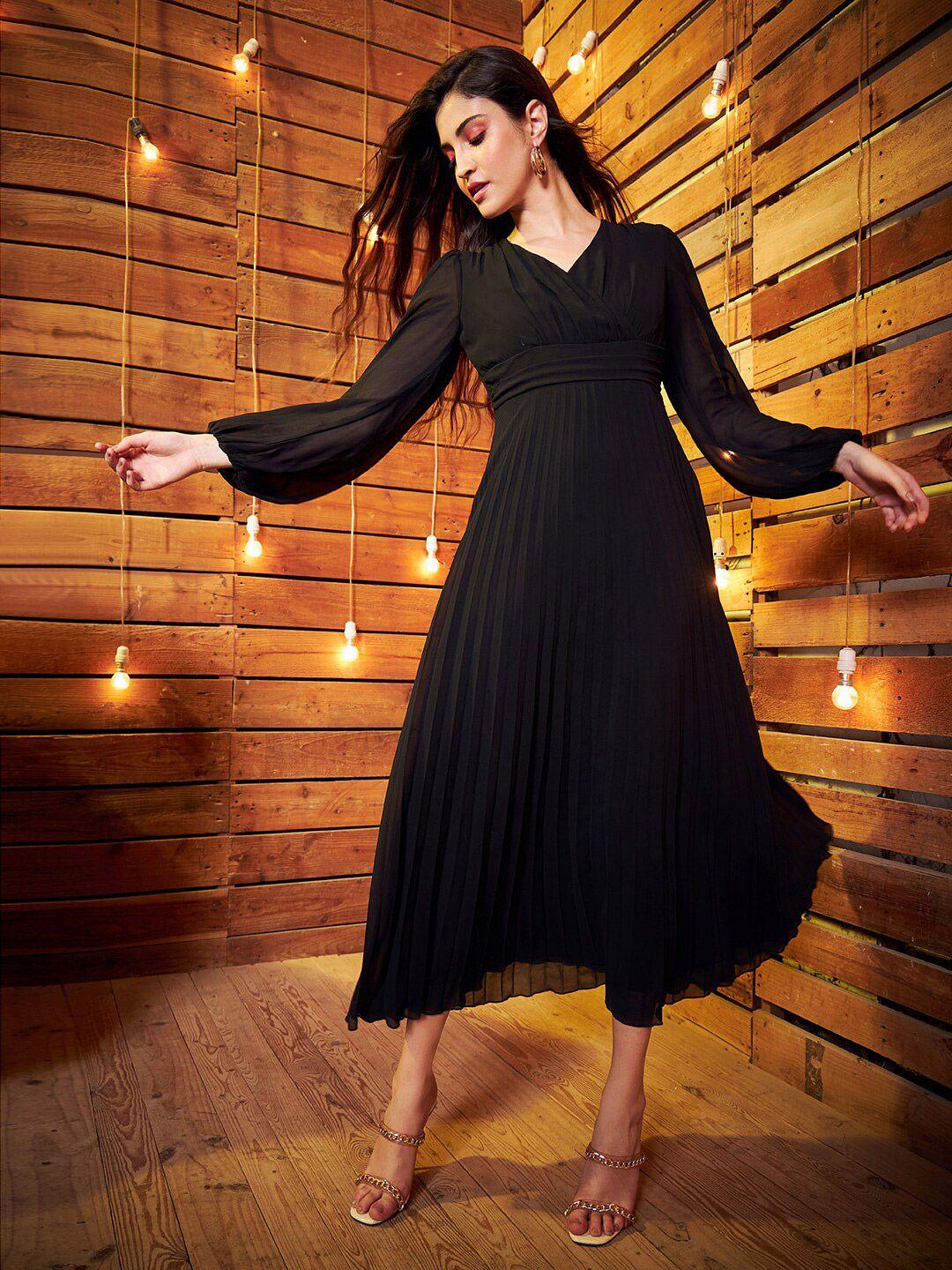 berrylush black v-neck puff sleeves accordion pleats empire midi dress