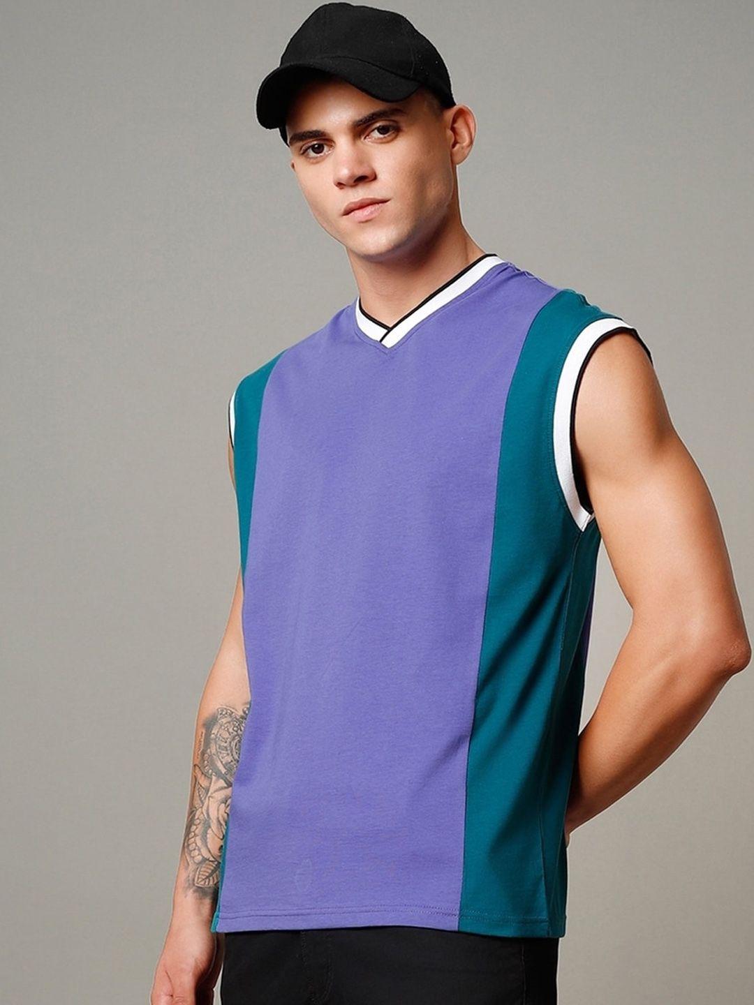 bewakoof colourblocked v-neck pure cotton innerwear gym vests