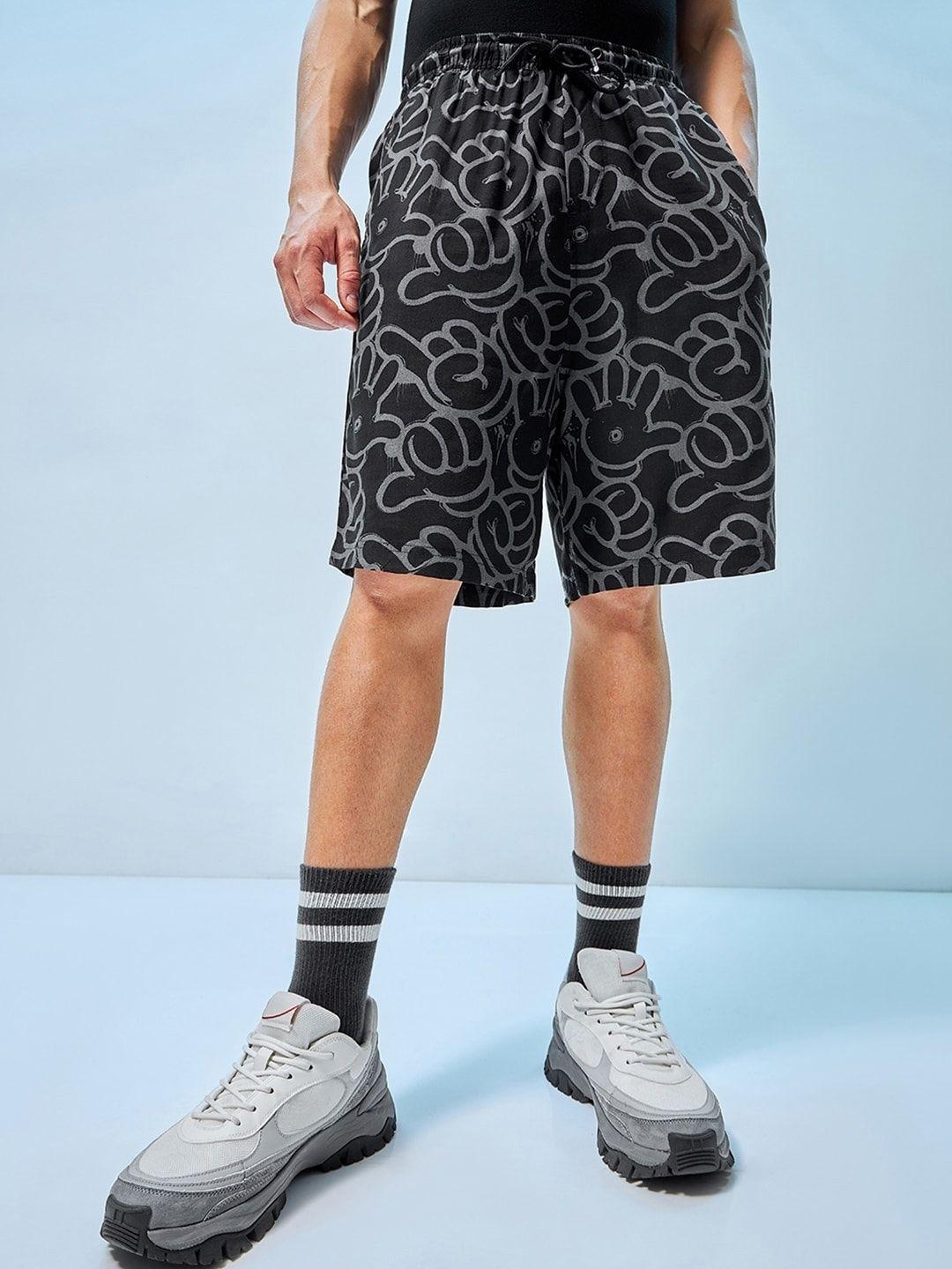 bewakoof men conversational printed mid-rise loose fit casual shorts