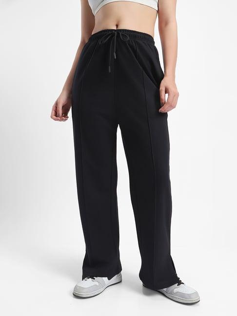 bewakoof black regular fit mid rise pants