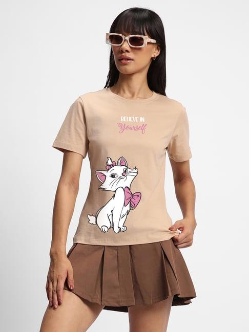 bewakoof brown believe cat graphic print t-shirt