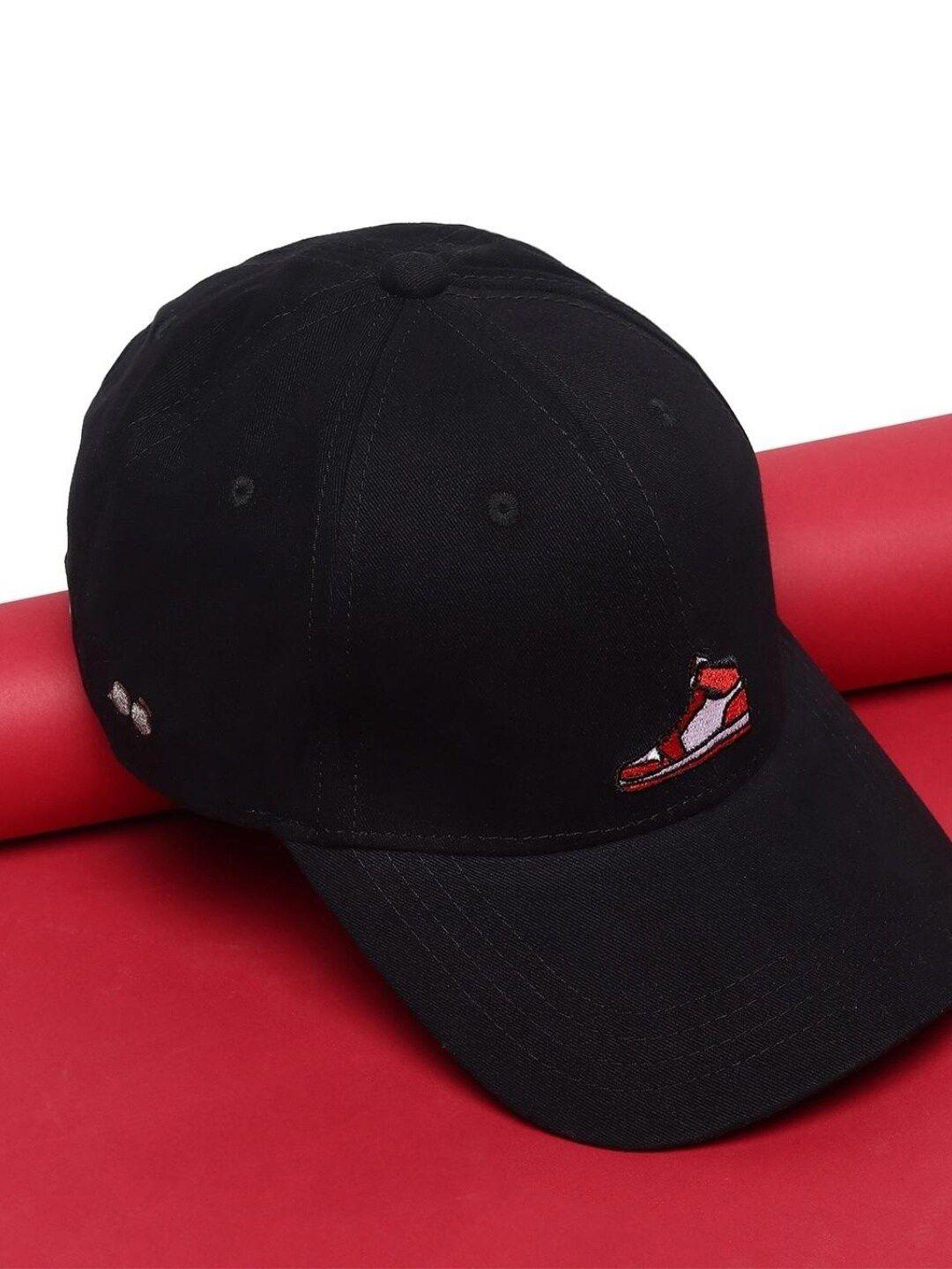 bewakoof embroidered baseball cap