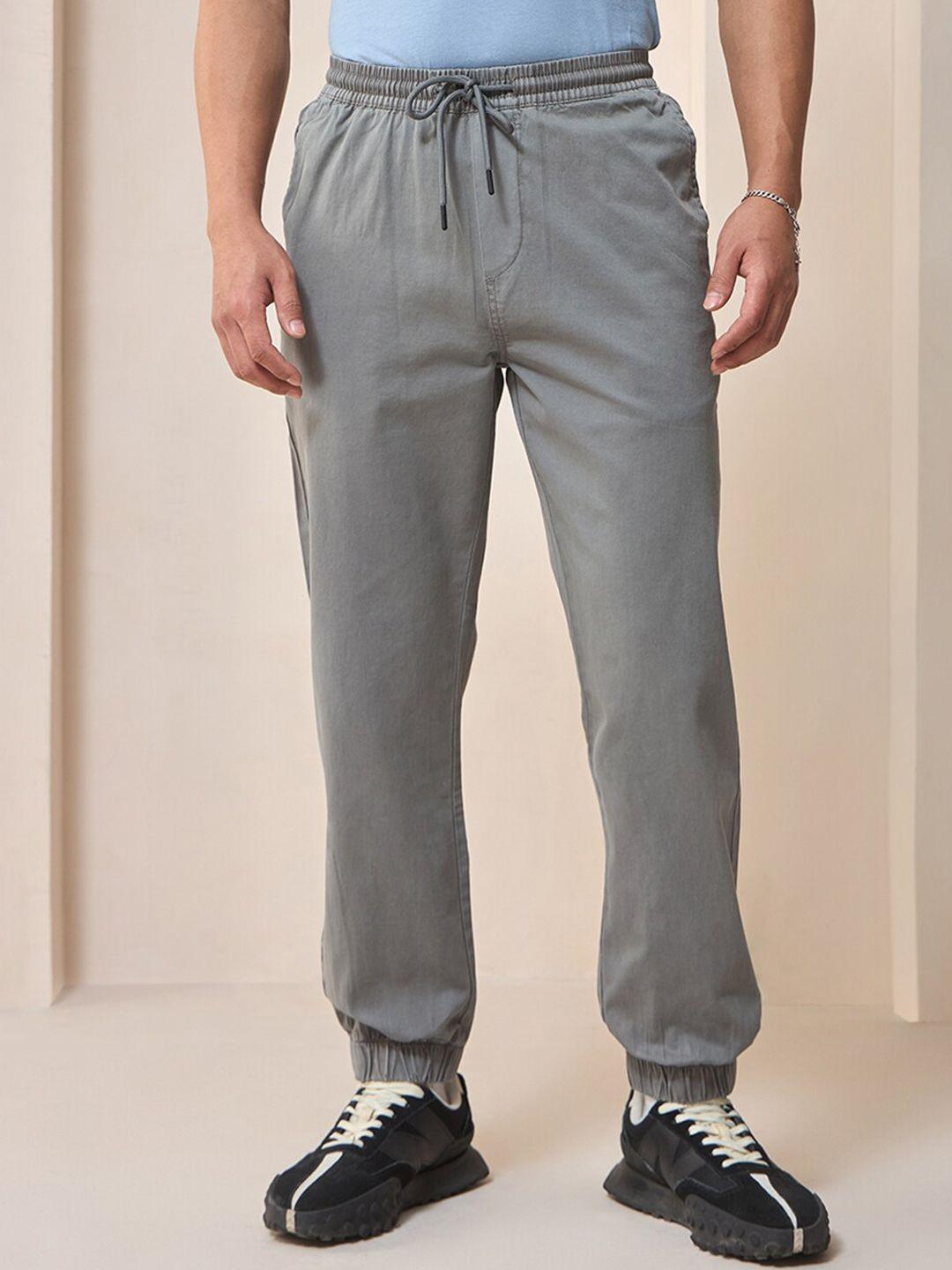 bewakoof men cotton mid-rise joggers