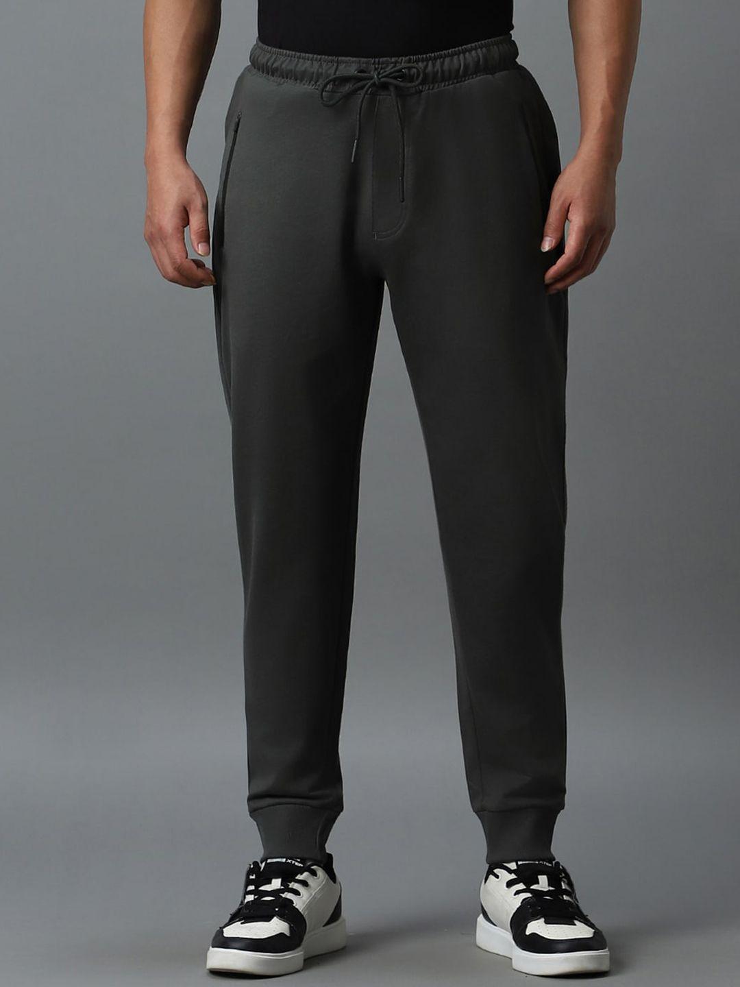 bewakoof men grey mid-rise cotton joggers