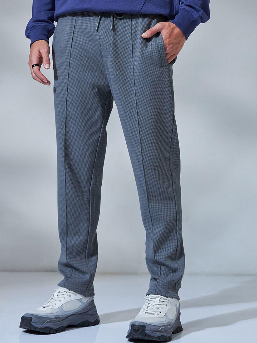 bewakoof men grey mid-rise cotton track pant