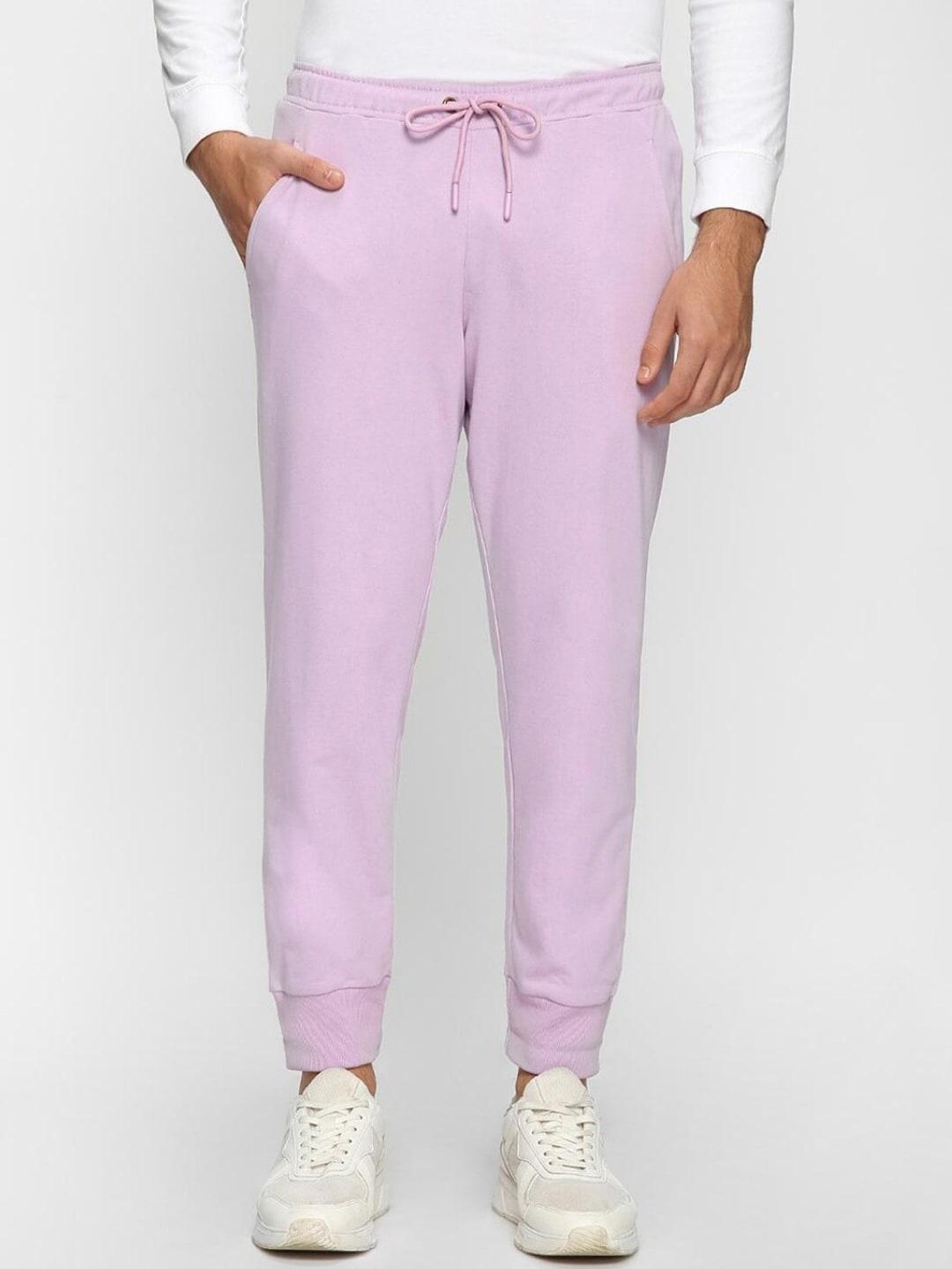 bewakoof men lavender relaxed fit mid rise  joggers