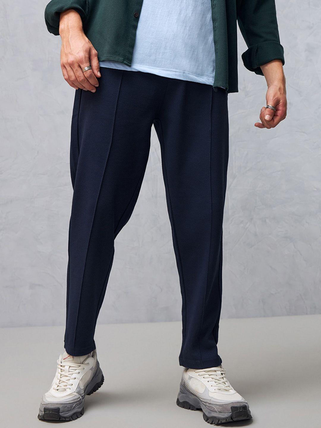 bewakoof men mid-rise cotton track pants