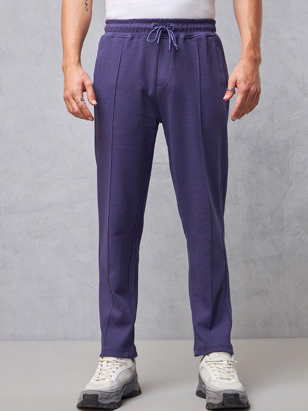 bewakoof men mid-rise cotton track pants