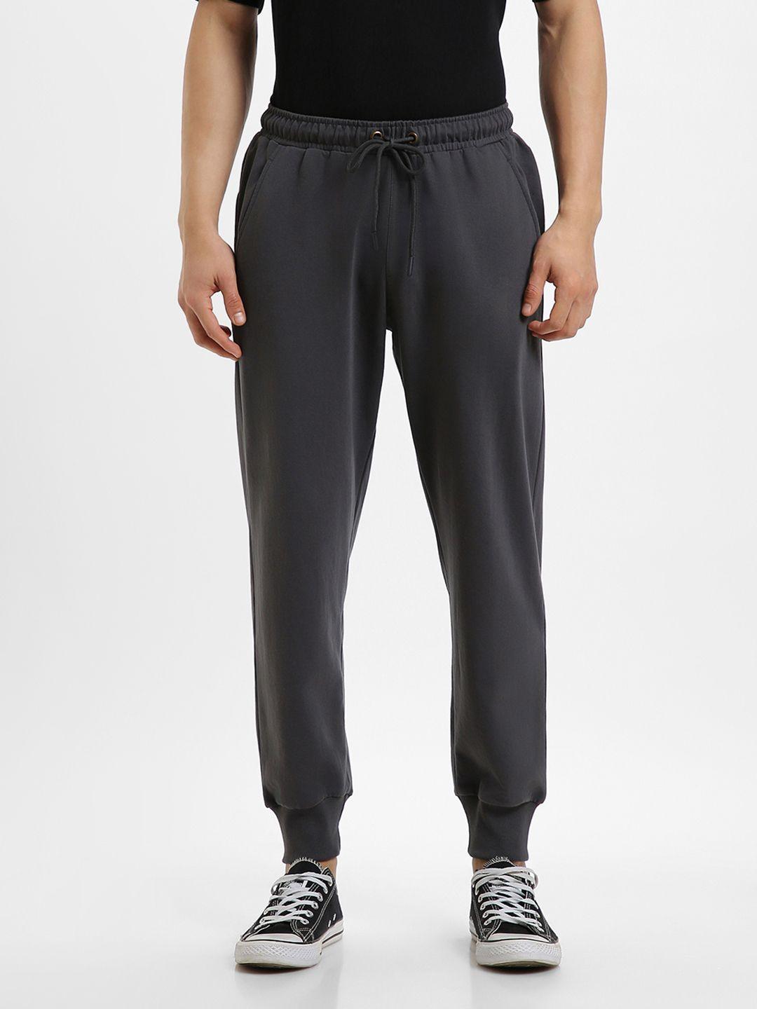 bewakoof men mid-rise oversized fit joggers track pants