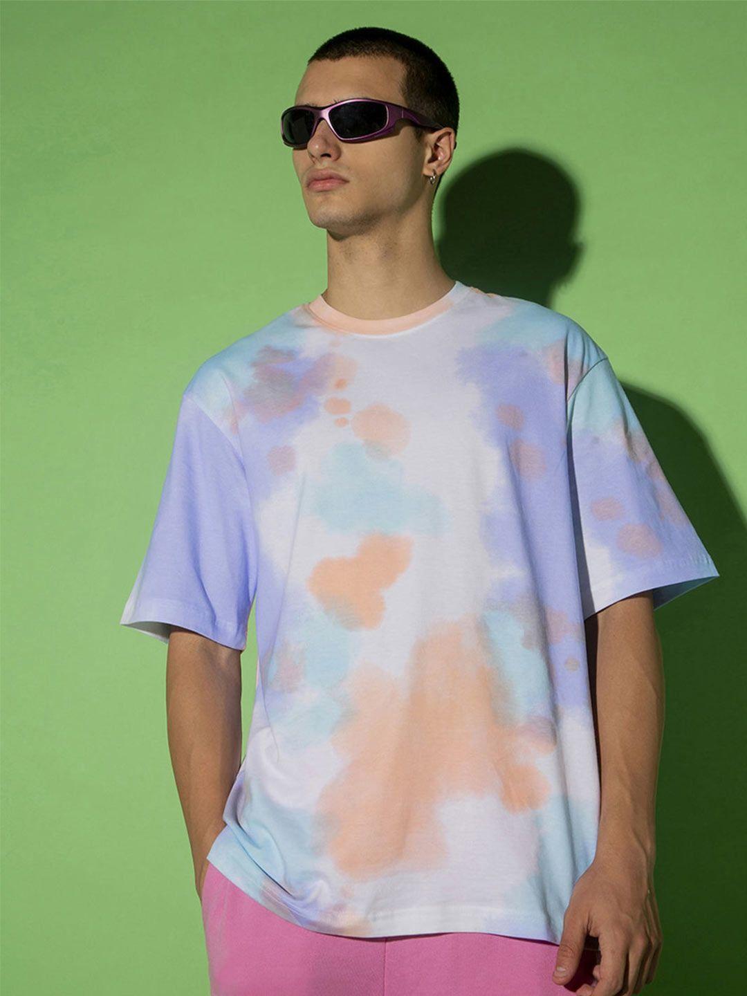 bewakoof men white tie and dye dyed raw edge t-shirt