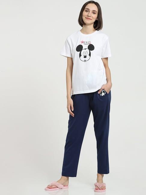 bewakoof white & blue mickey printed lounge t-shirt & pyjama set