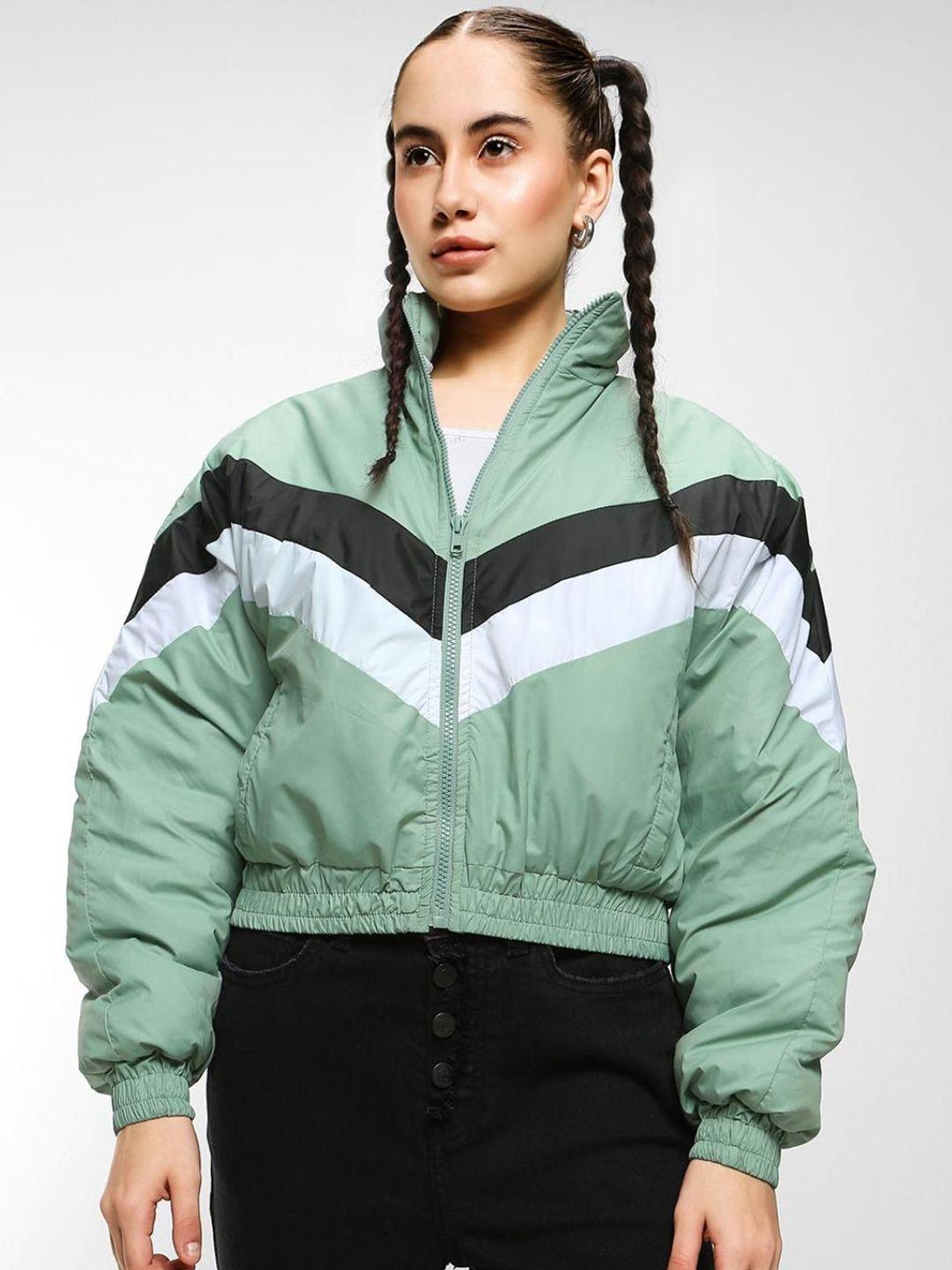bewakoof women colourblocked crop puffer jacket