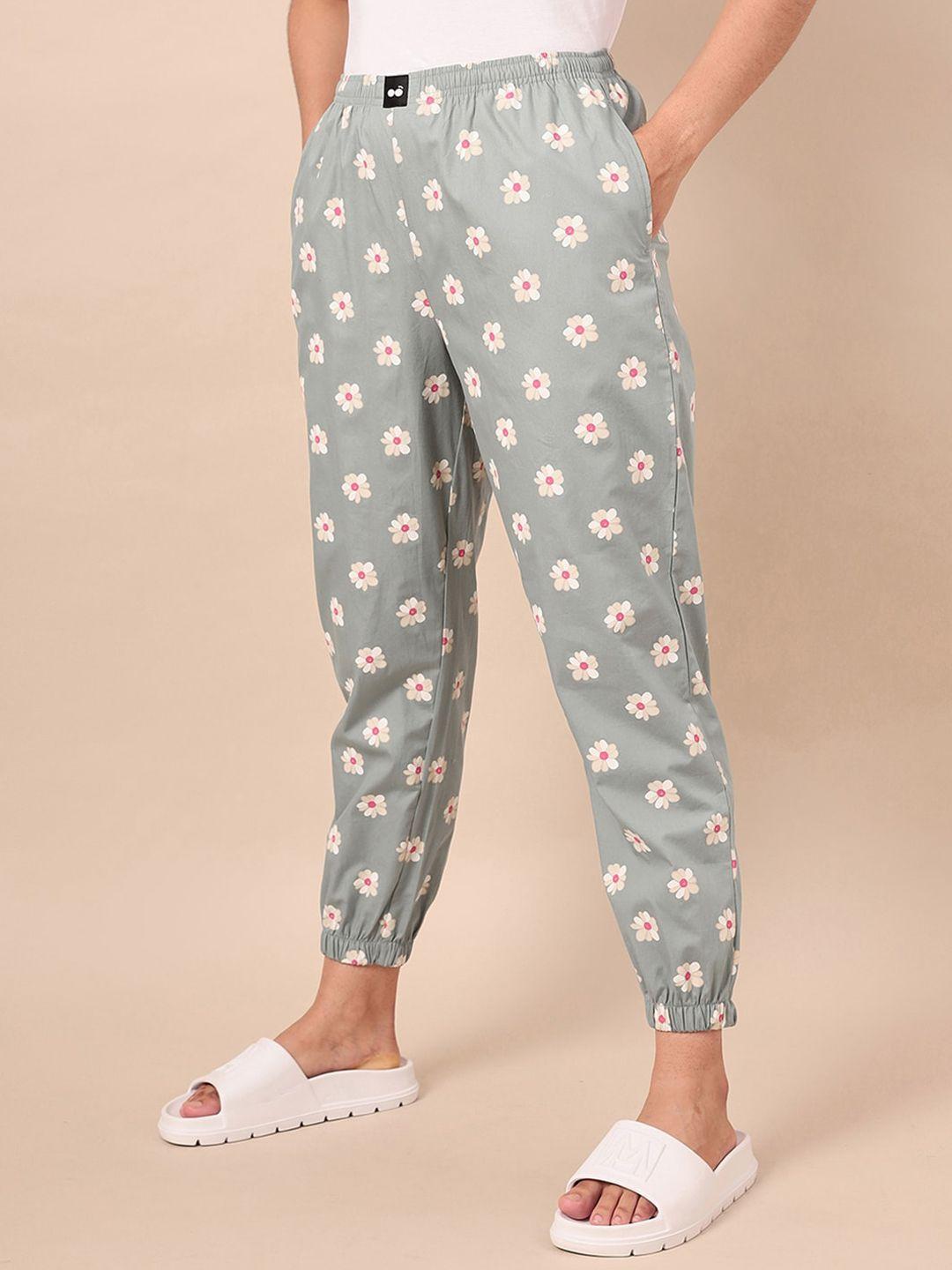 bewakoof women floral printed pyjamas