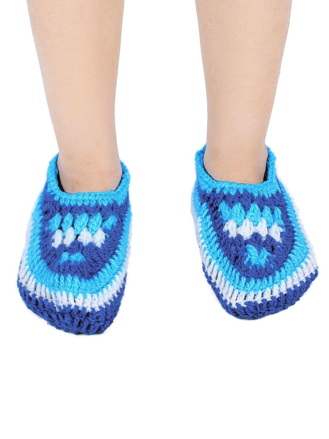 bharatasya girls blue & white patterned ankle length socks