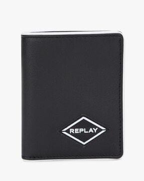 bi-fold plain leather wallet