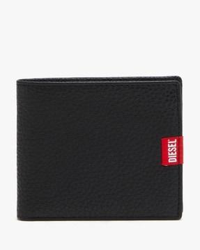 bi-fold wallet in grainy leather
