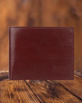 bi-fold wallet with coin pocket