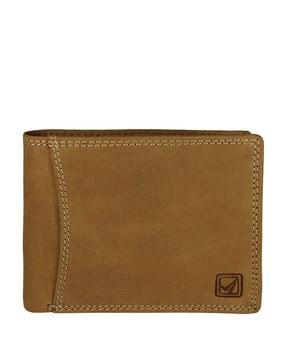 bi-folds wallet with branding detail