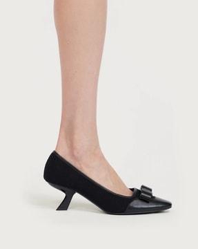 bi-material pumps with vara bow