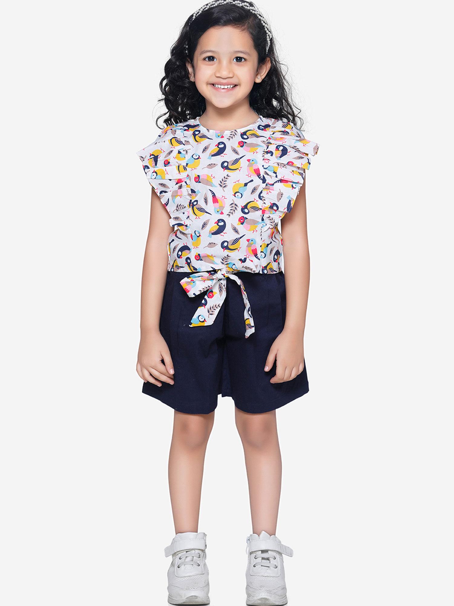 bird print ruffle top with navy blue belted shorts (set of 2)