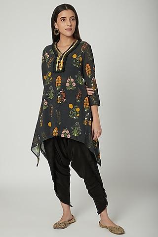 black-embroidered-tunic-with-dhoti